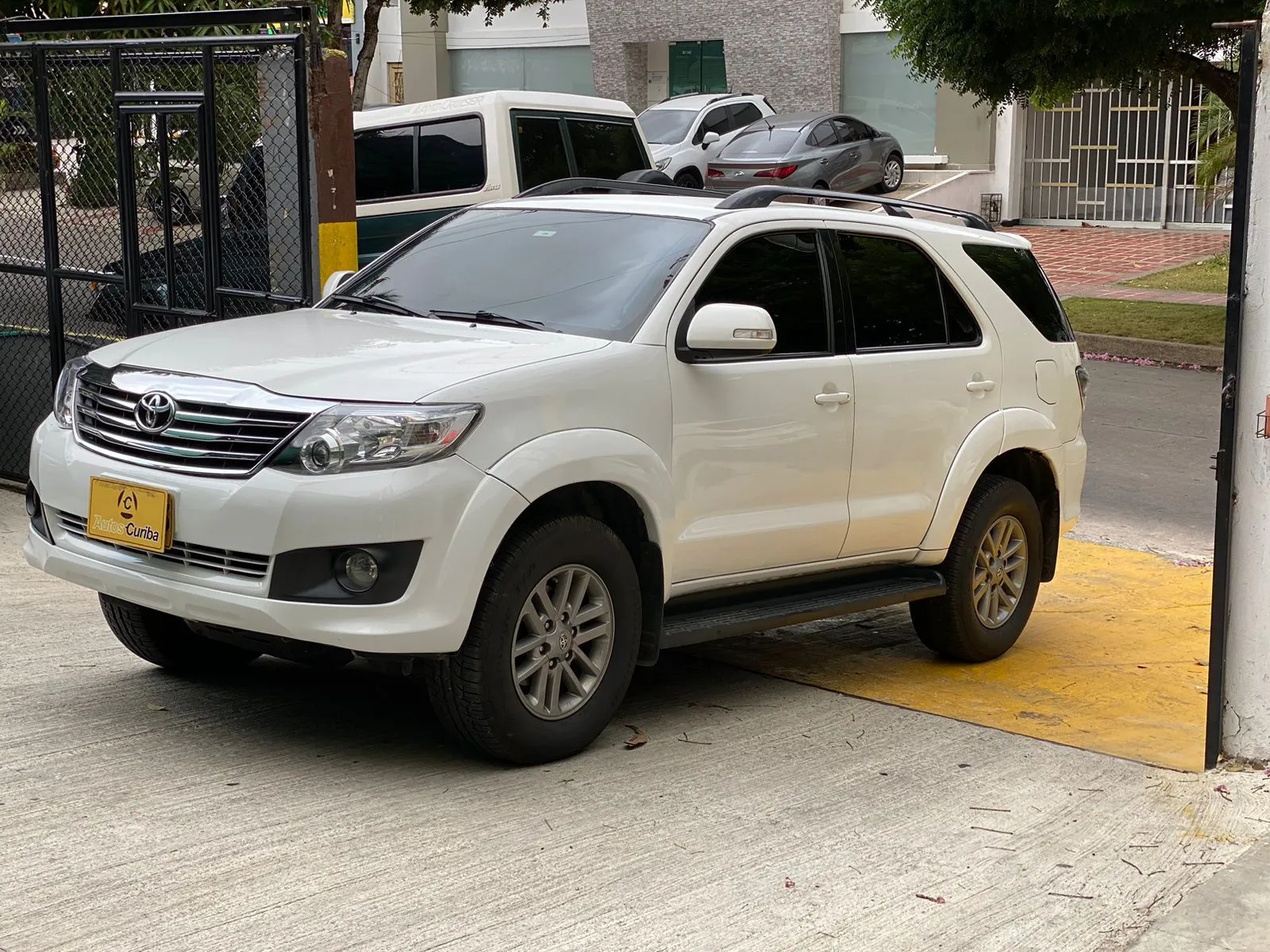 TOYOTA FORTUNER 2015