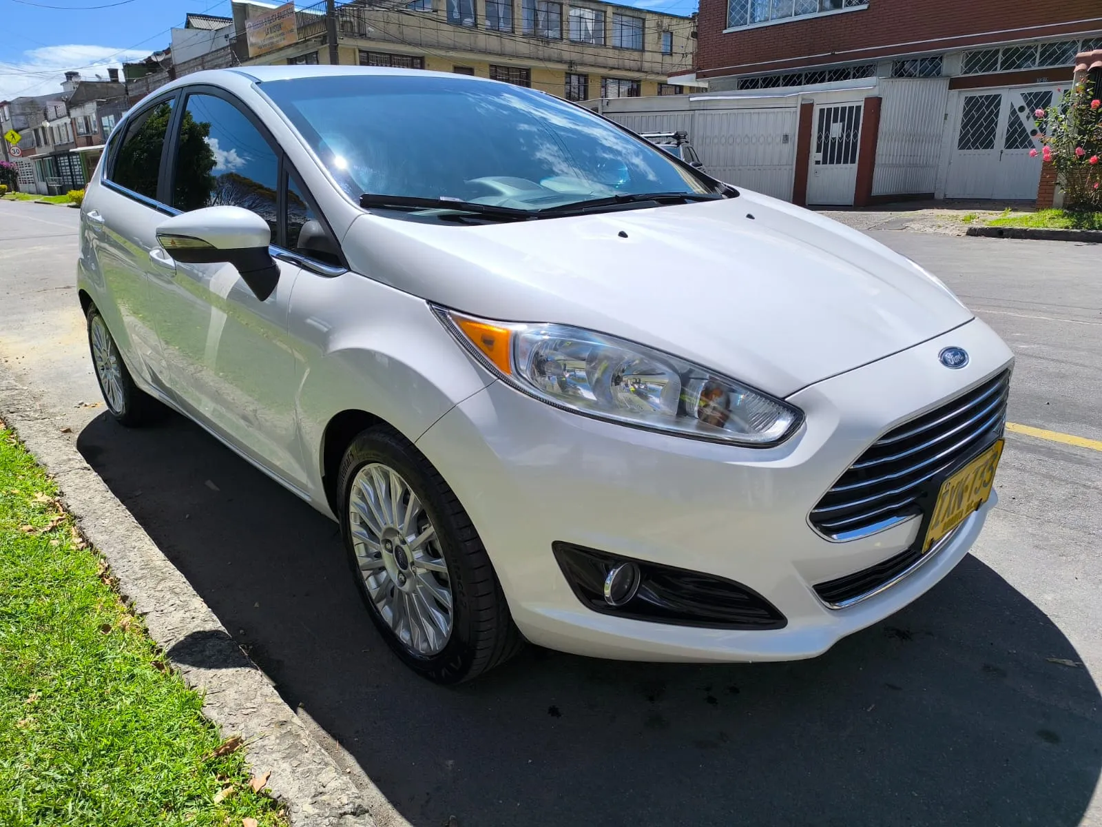 FORD FIESTA [7] HATCHBACK TITANIUM 2016