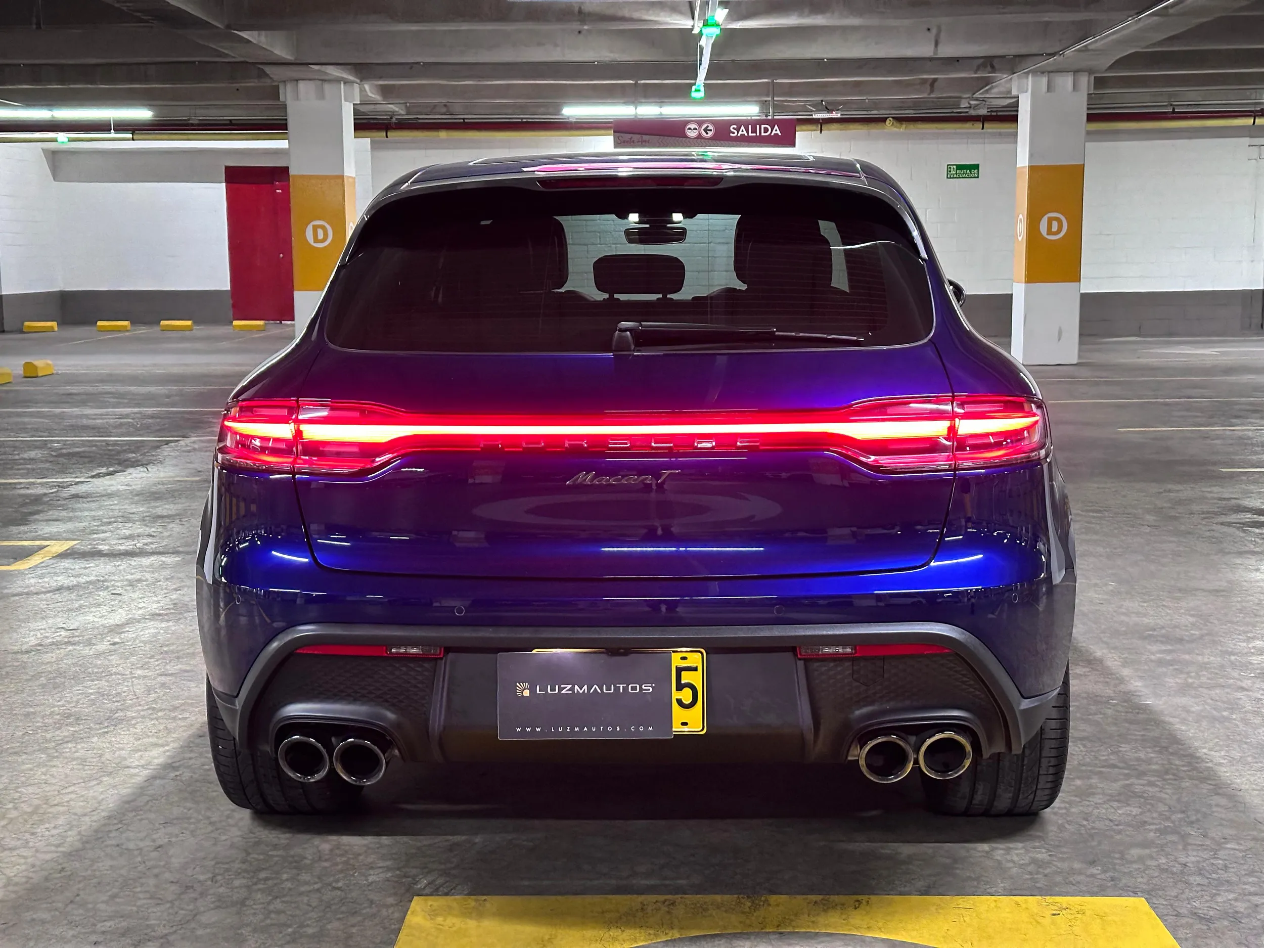 PORSCHE MACAN T 2023