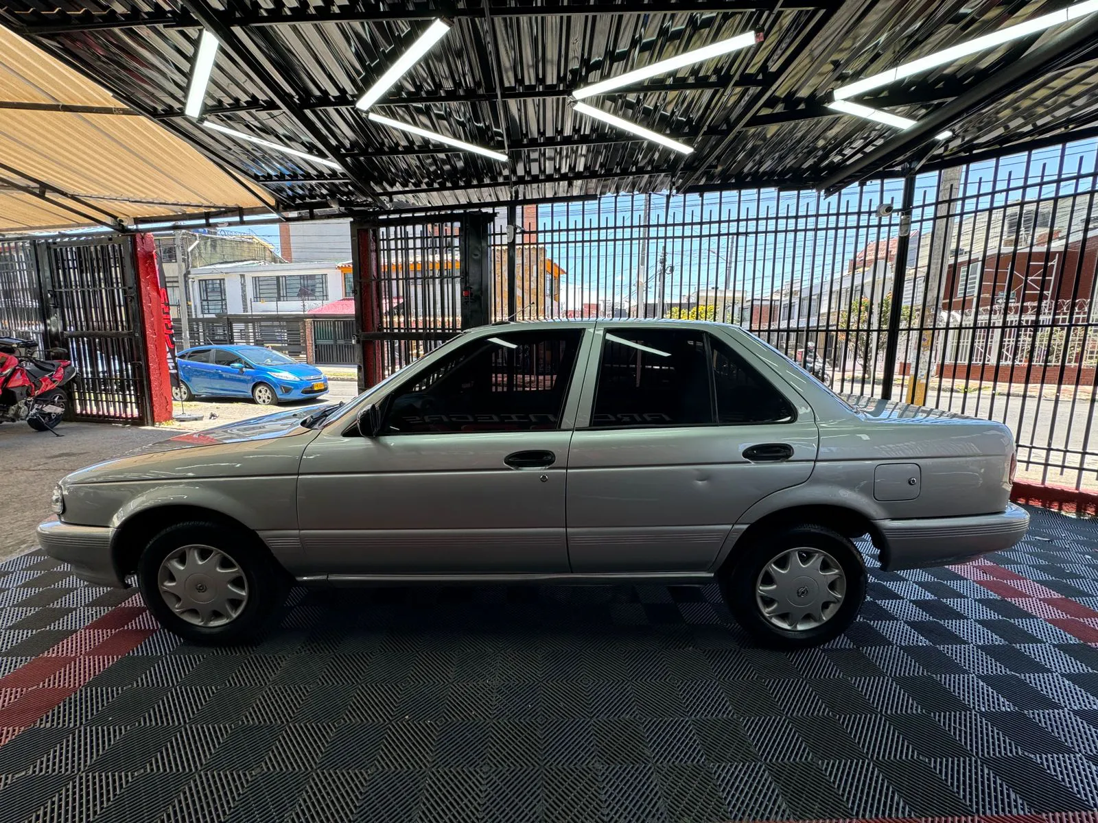 NISSAN SENTRA B13 2014