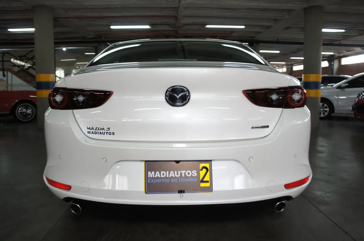 MAZDA 3 GRAND TOURING MHEV 2024