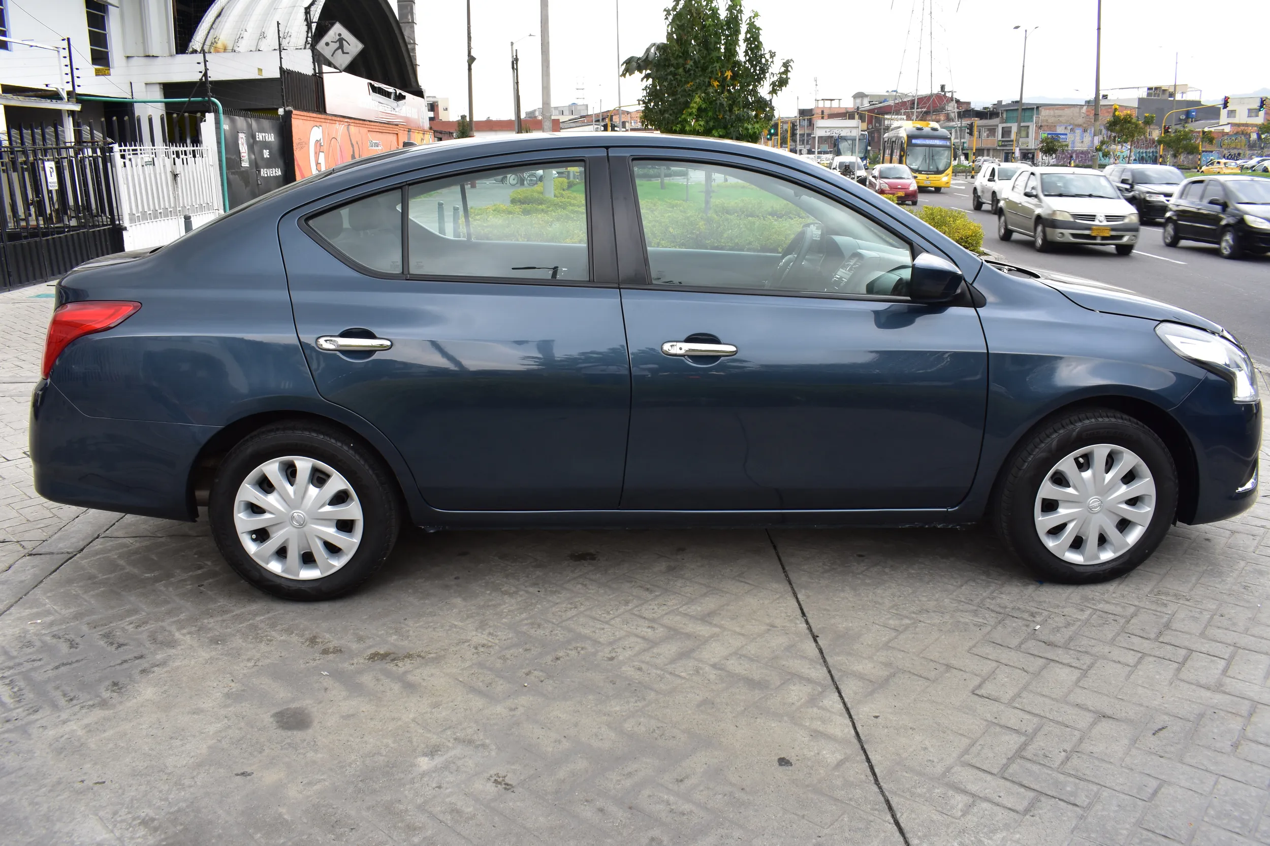 NISSAN VERSA 2016