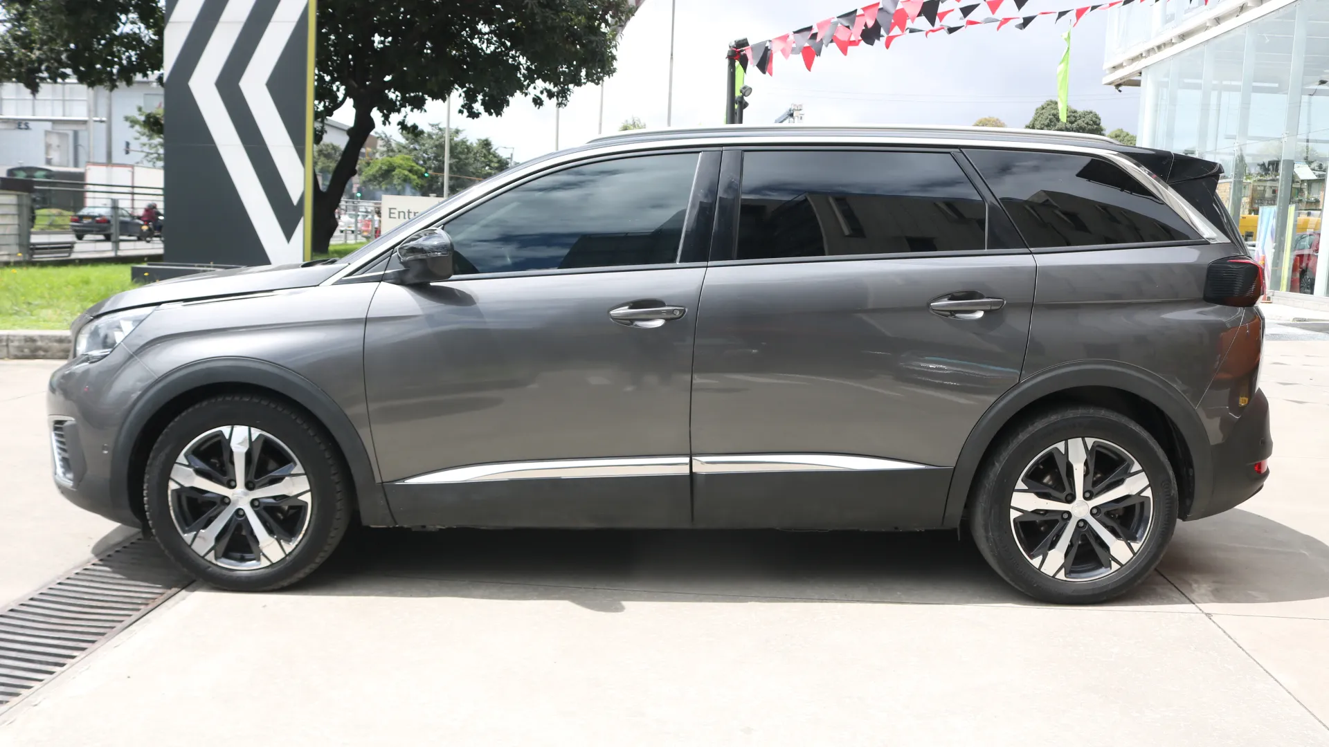 PEUGEOT 5008.0 ALLURE 2021