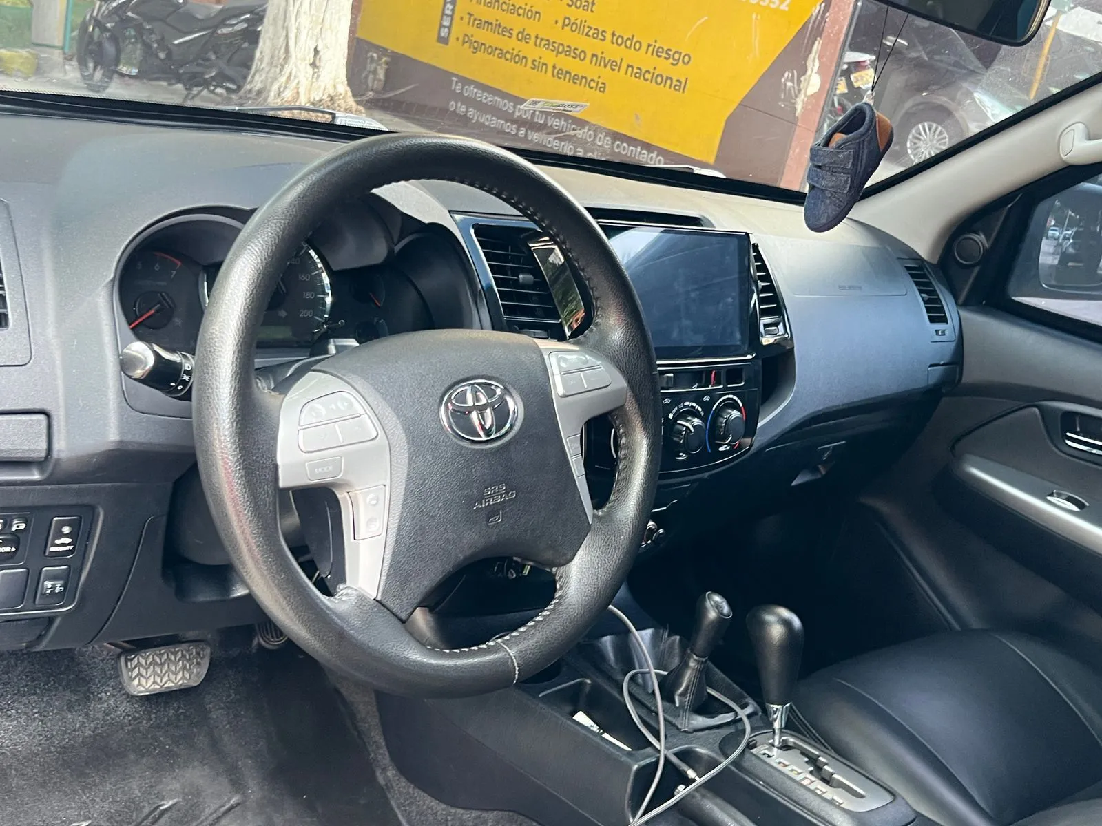 TOYOTA FORTUNER 2015