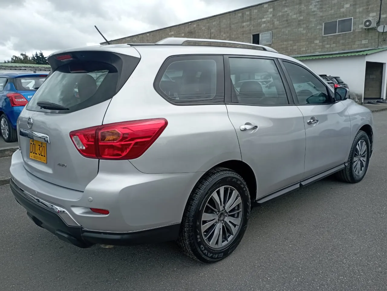 NISSAN Pathfinder Sense 2017