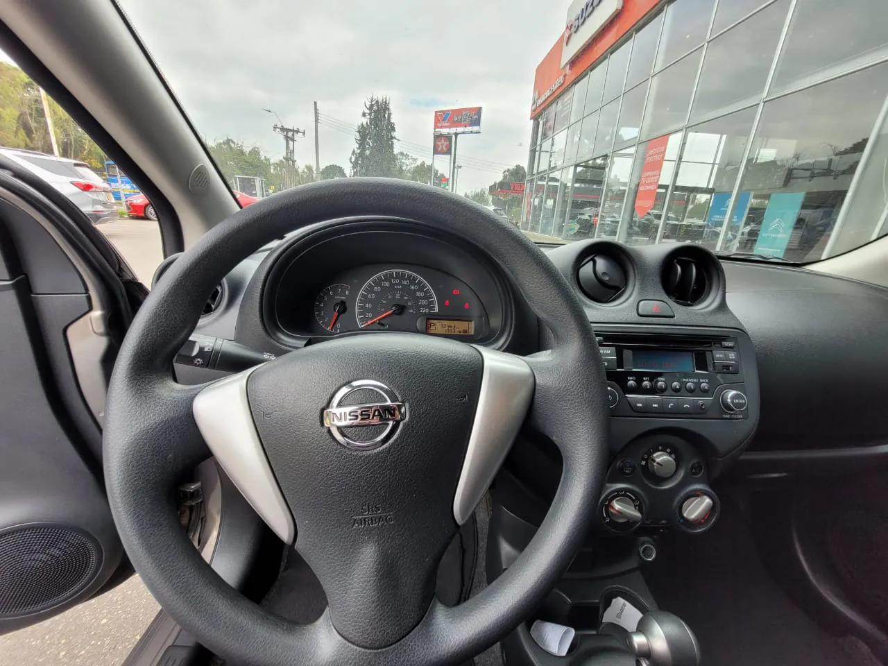 NISSAN VERSA 2021