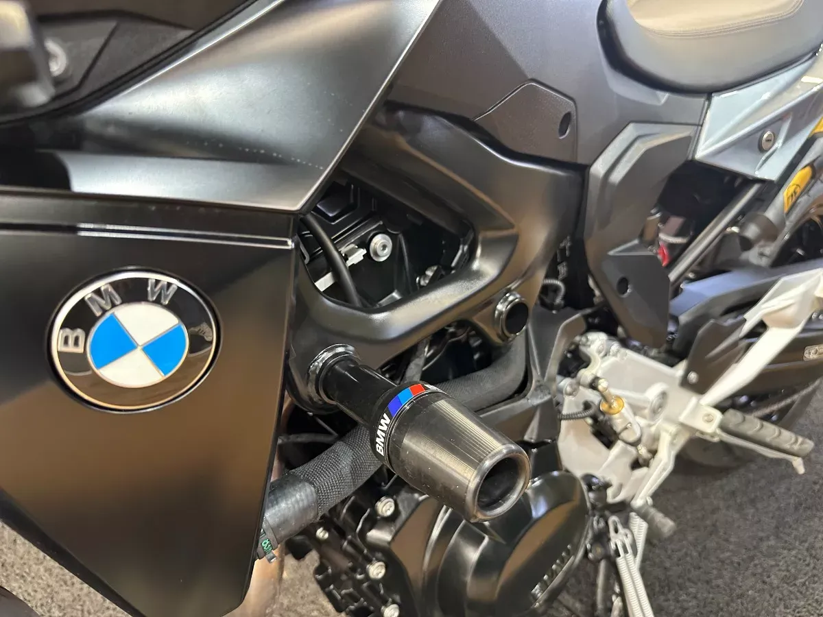 BMW F 900 R DYNAMIC 2024