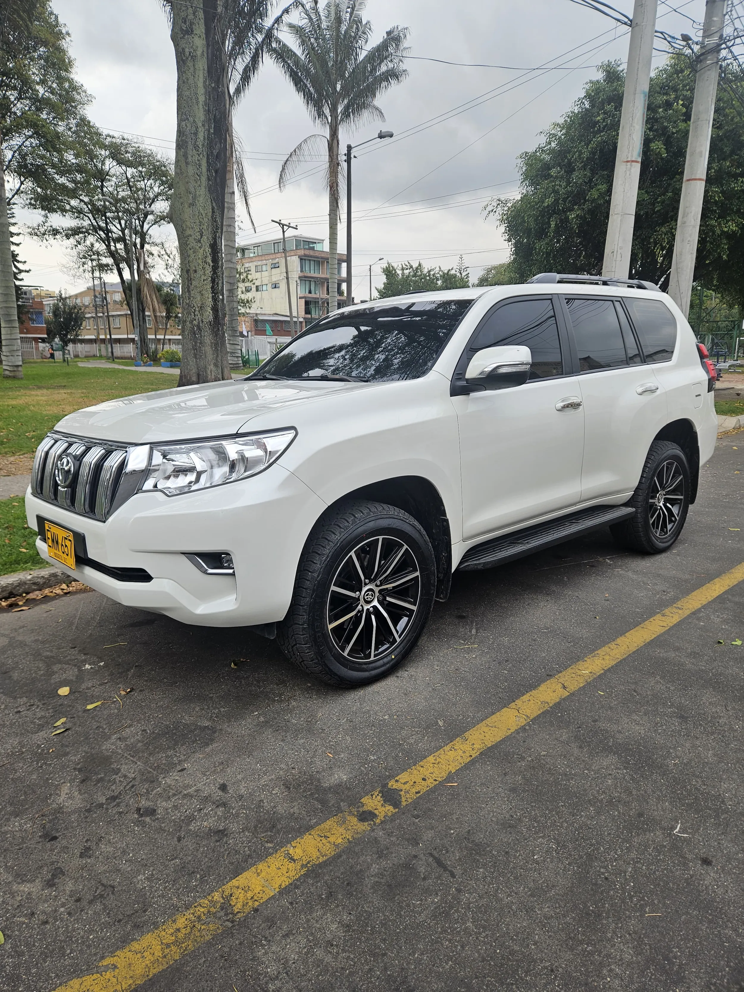 TOYOTA PRADO 2018