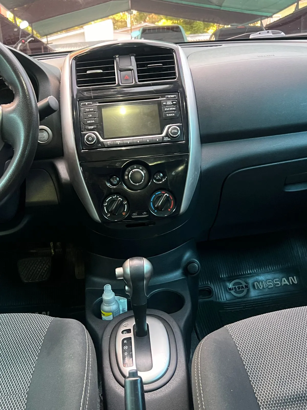 NISSAN VERSA 2017