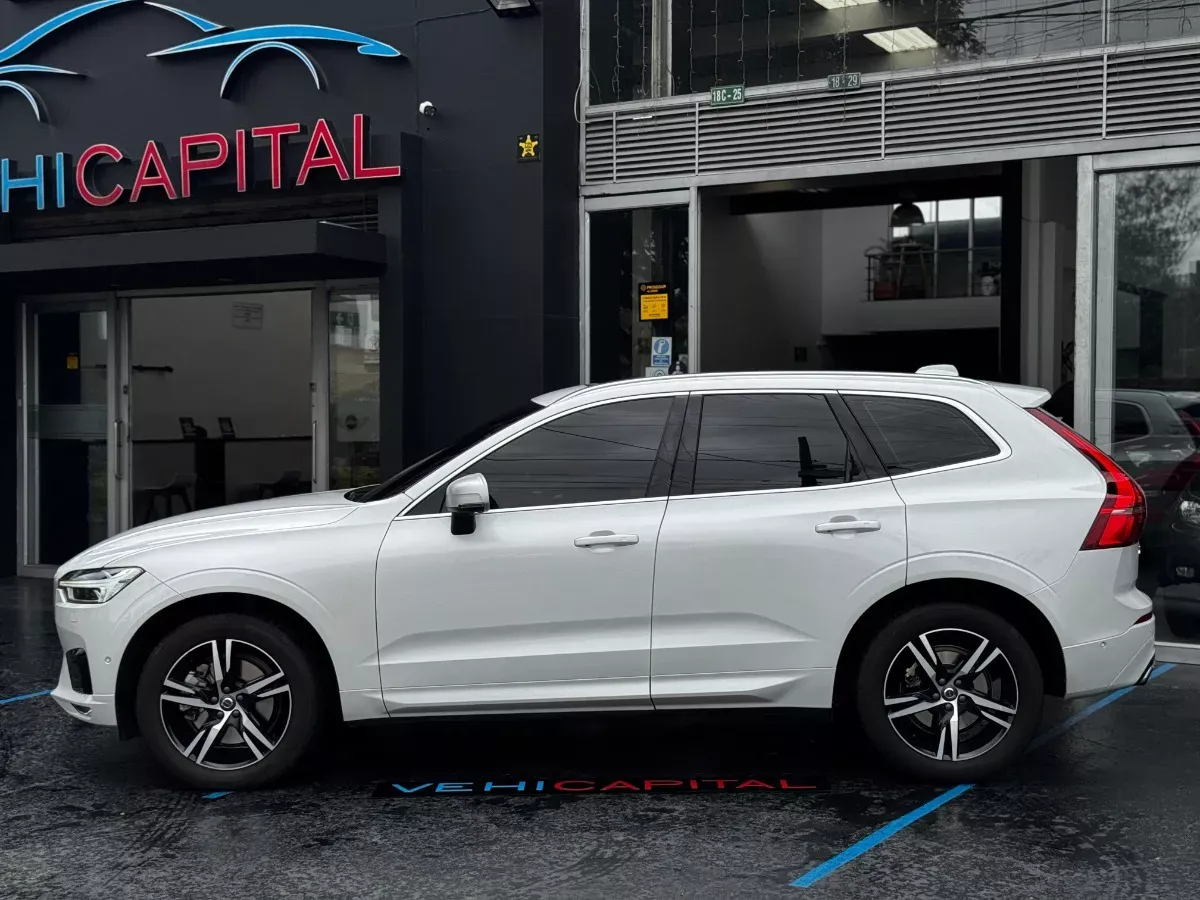 VOLVO XC60 2019