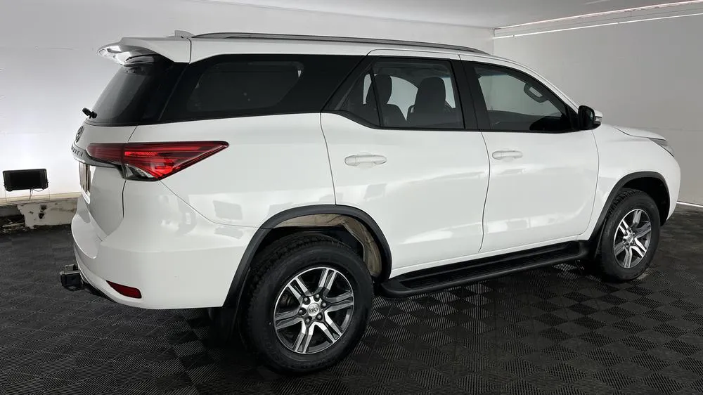 TOYOTA FORTUNER [2] 2.4L STREET 2020