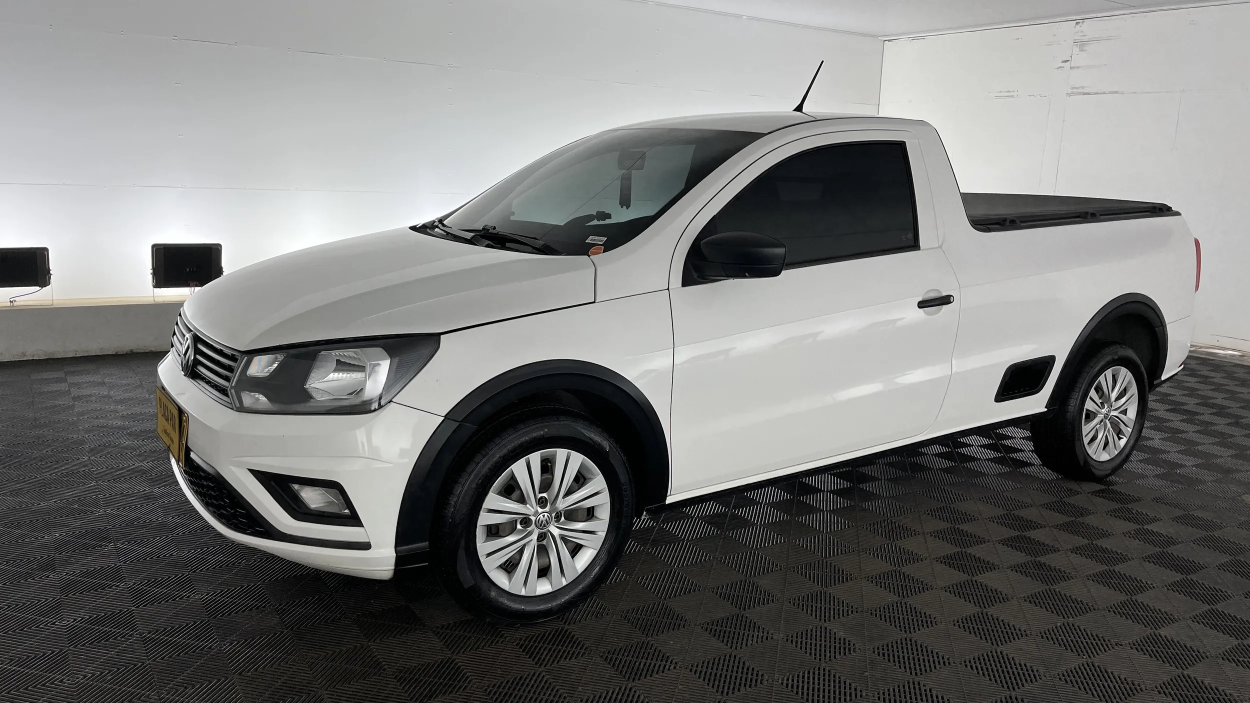 VOLKSWAGEN SAVEIRO PLUS 2020