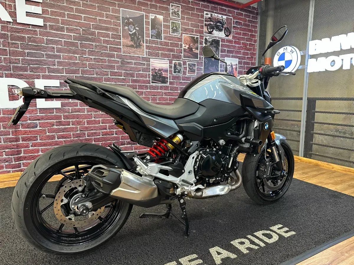 BMW F 900 R DYNAMIC 2024