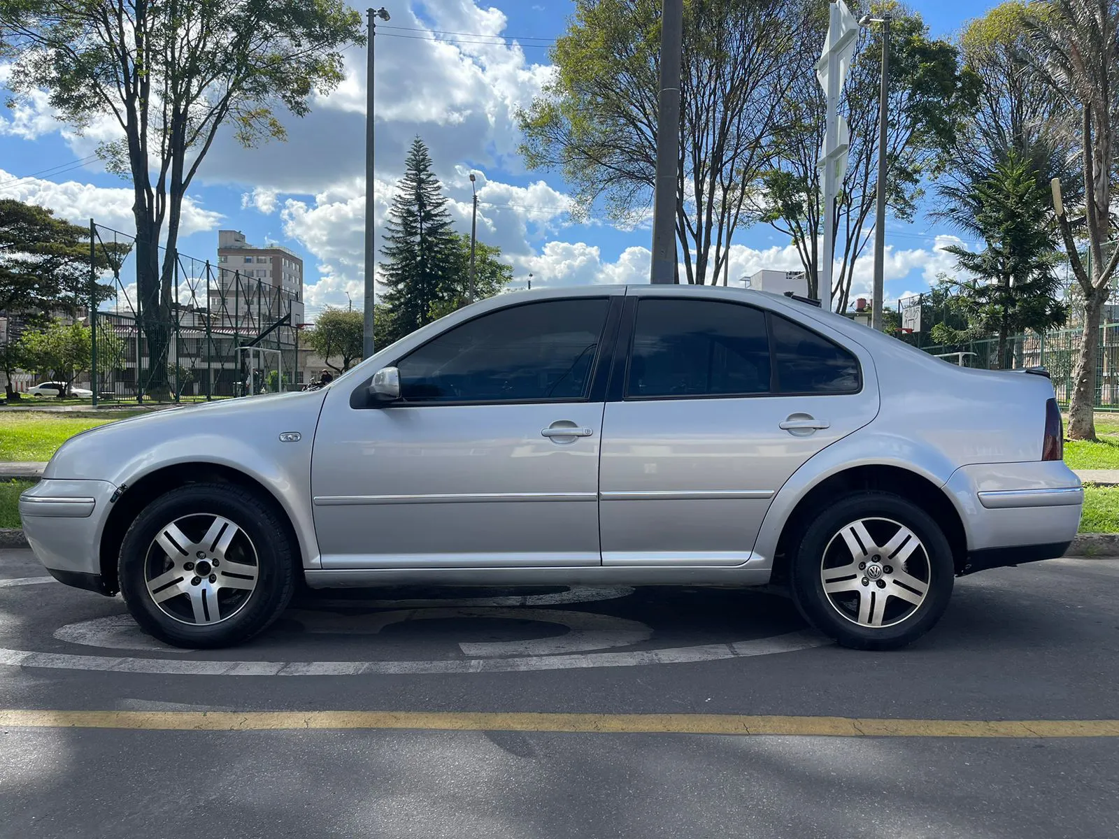 VOLKSWAGEN JETTA [4] TRENDLINE 2006