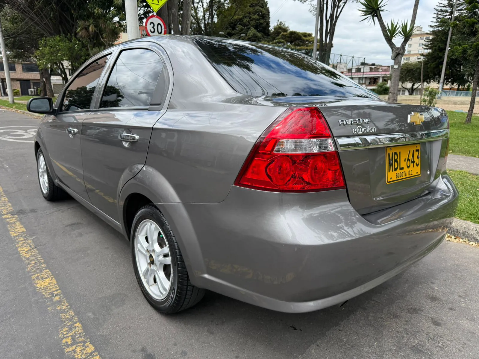 CHEVROLET AVEO EMOTION 1.6L 2012