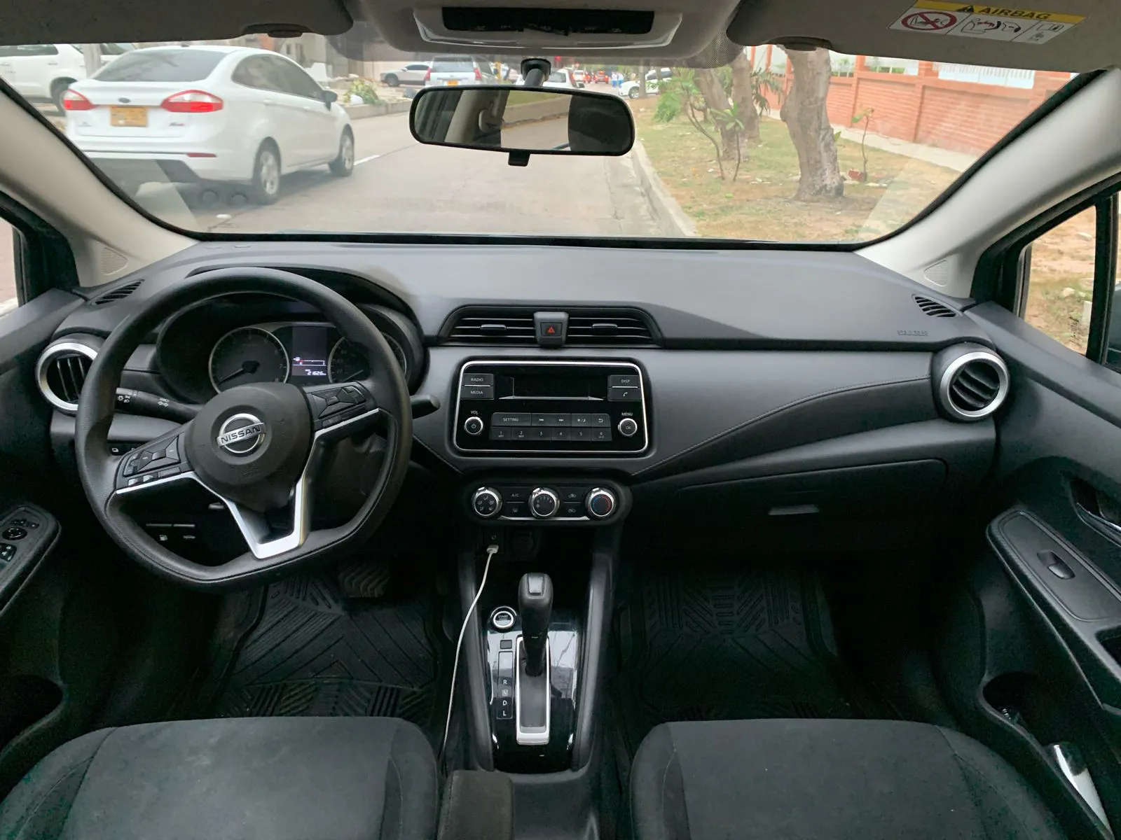 NISSAN VERSA 2022