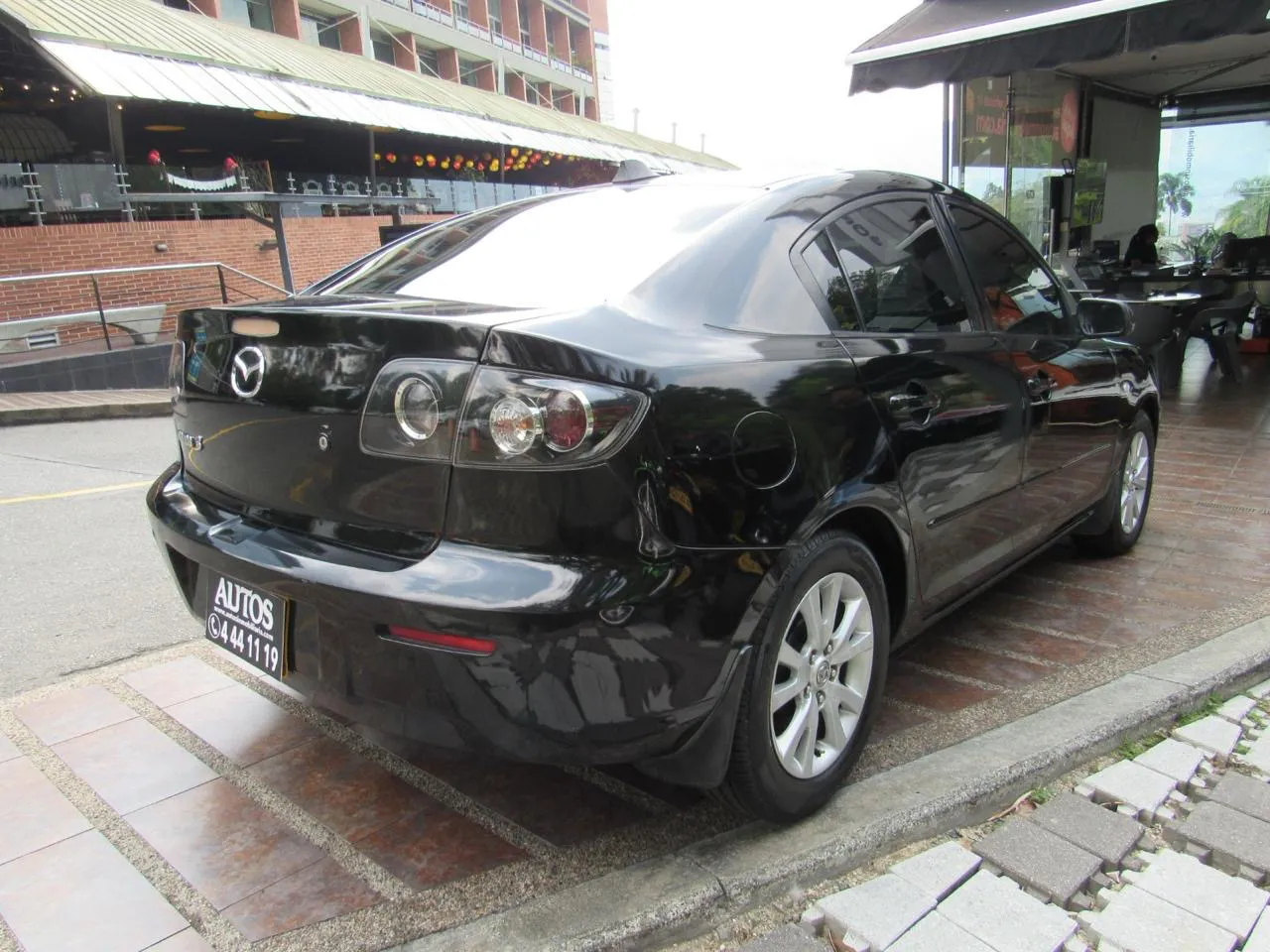 MAZDA 3 2009