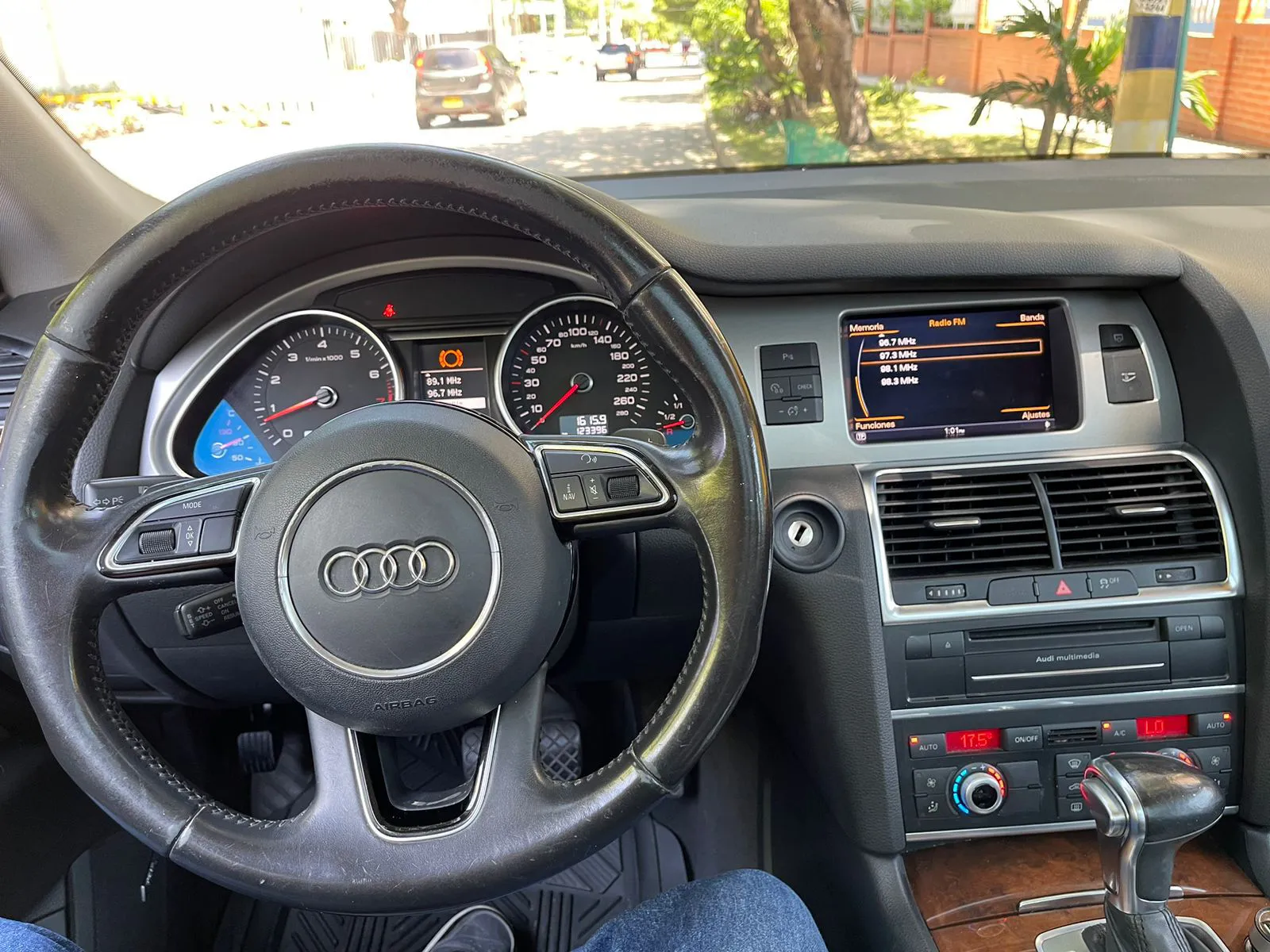 AUDI Q7 2015