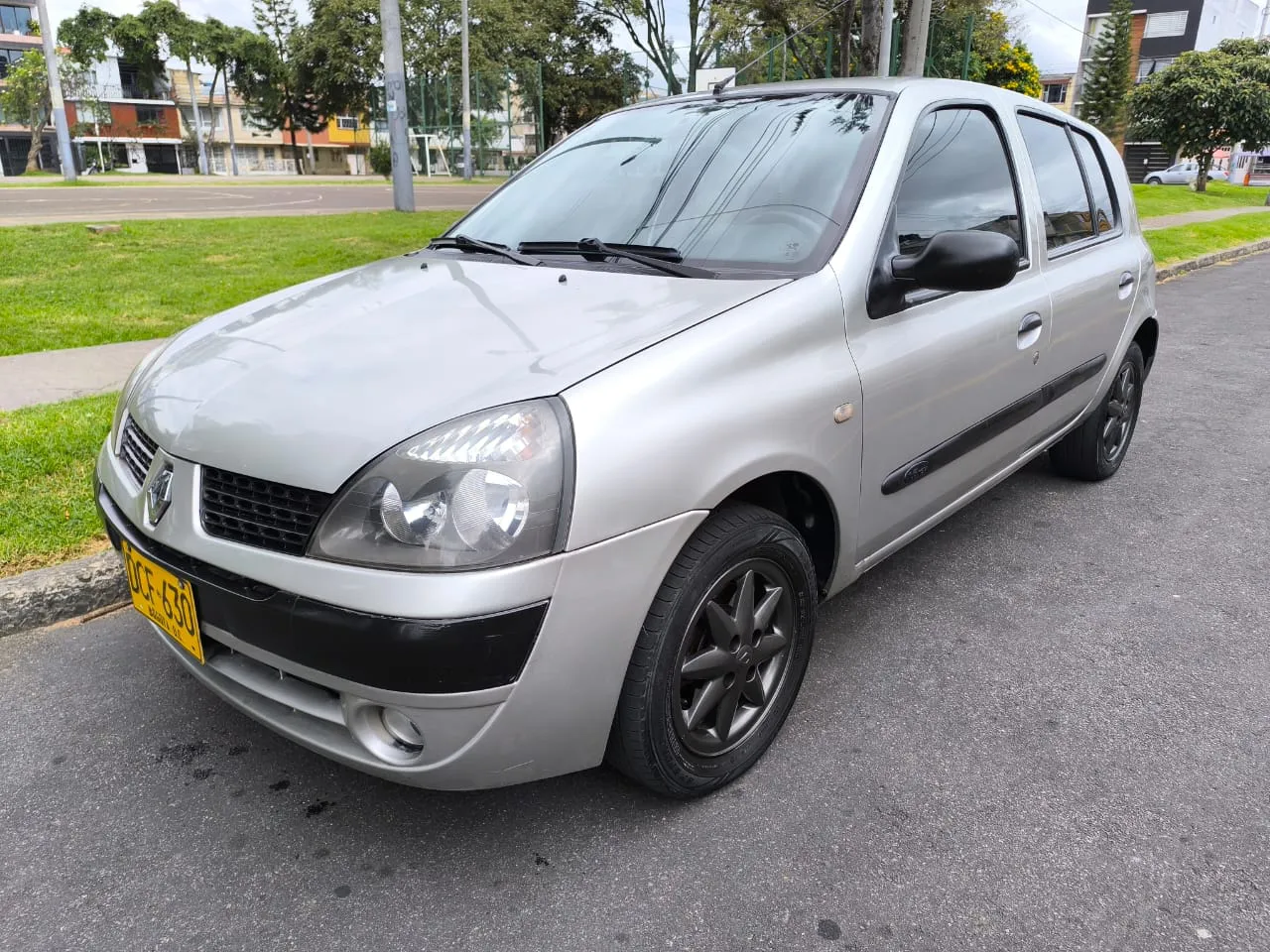 RENAULT CLIO 2009