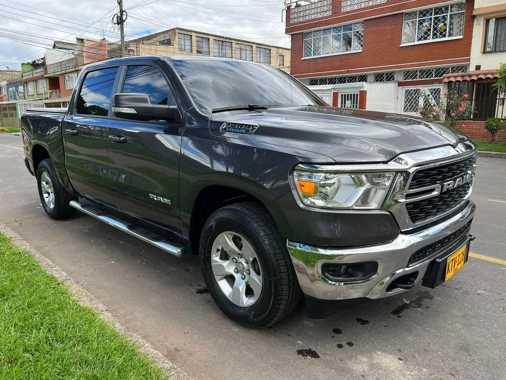 RAM RAM [5] DT 1500 BIG HORN ETORQ CREW CAB HYBRID 2022