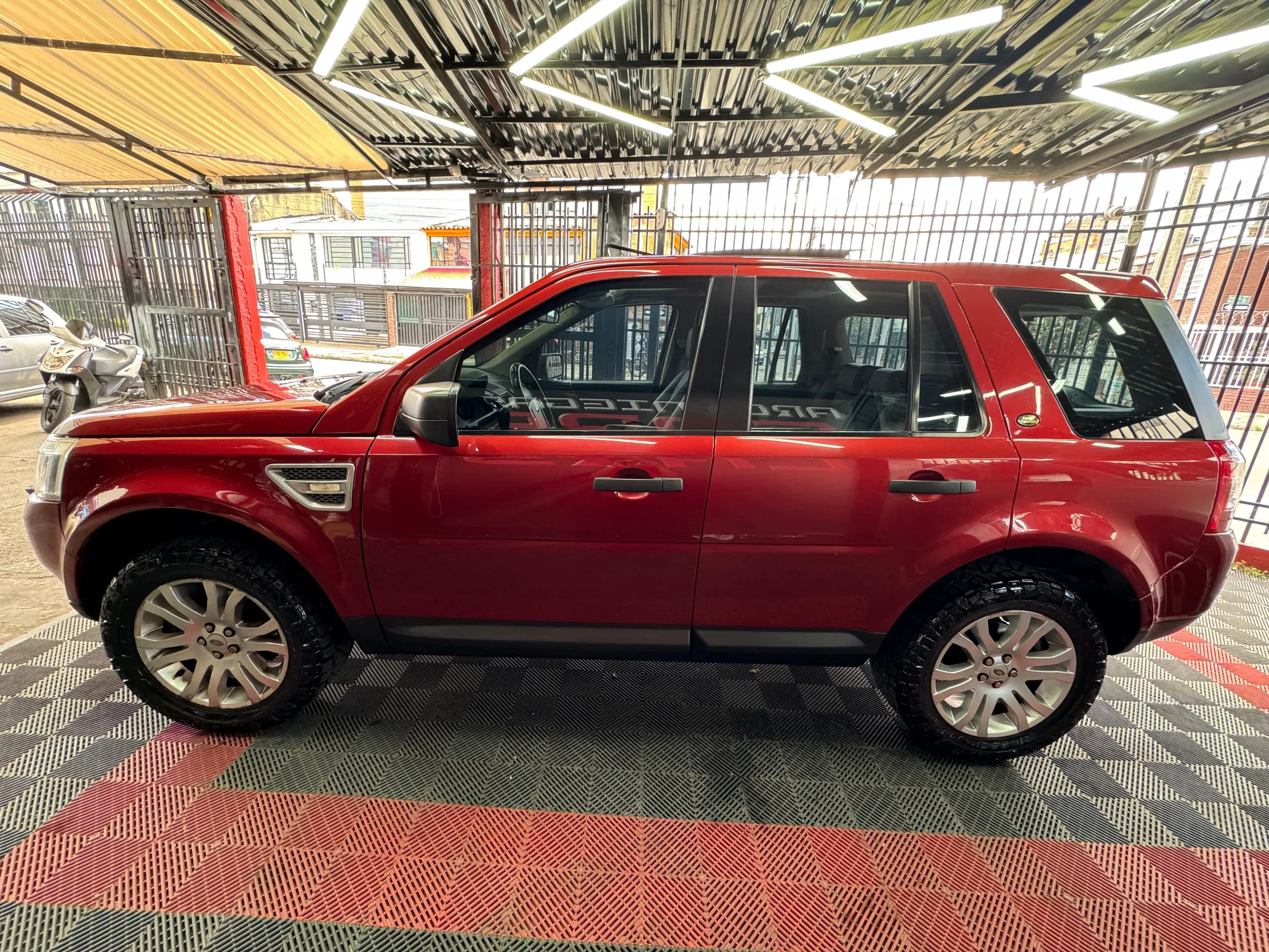 LAND ROVER FREELANDER 2 HSE 2010