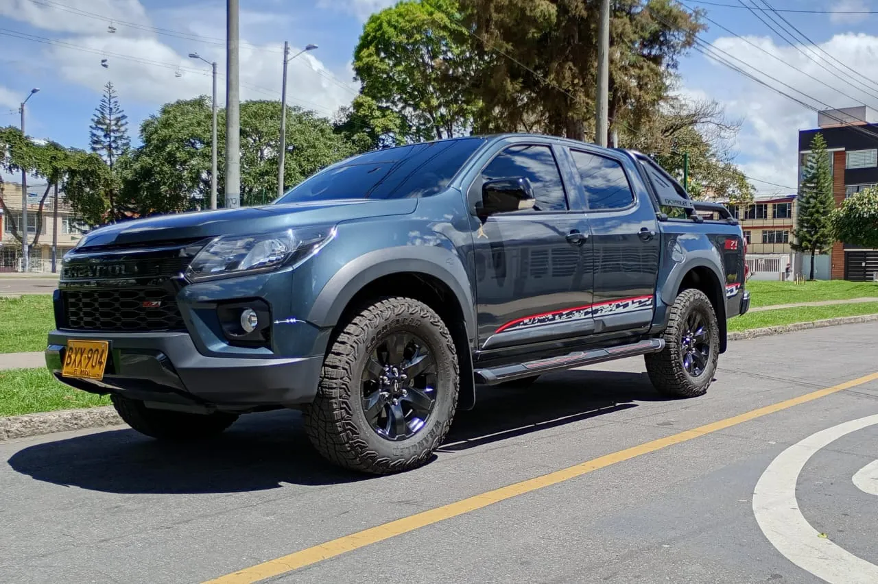 CHEVROLET COLORADO [FL] Z71 2023