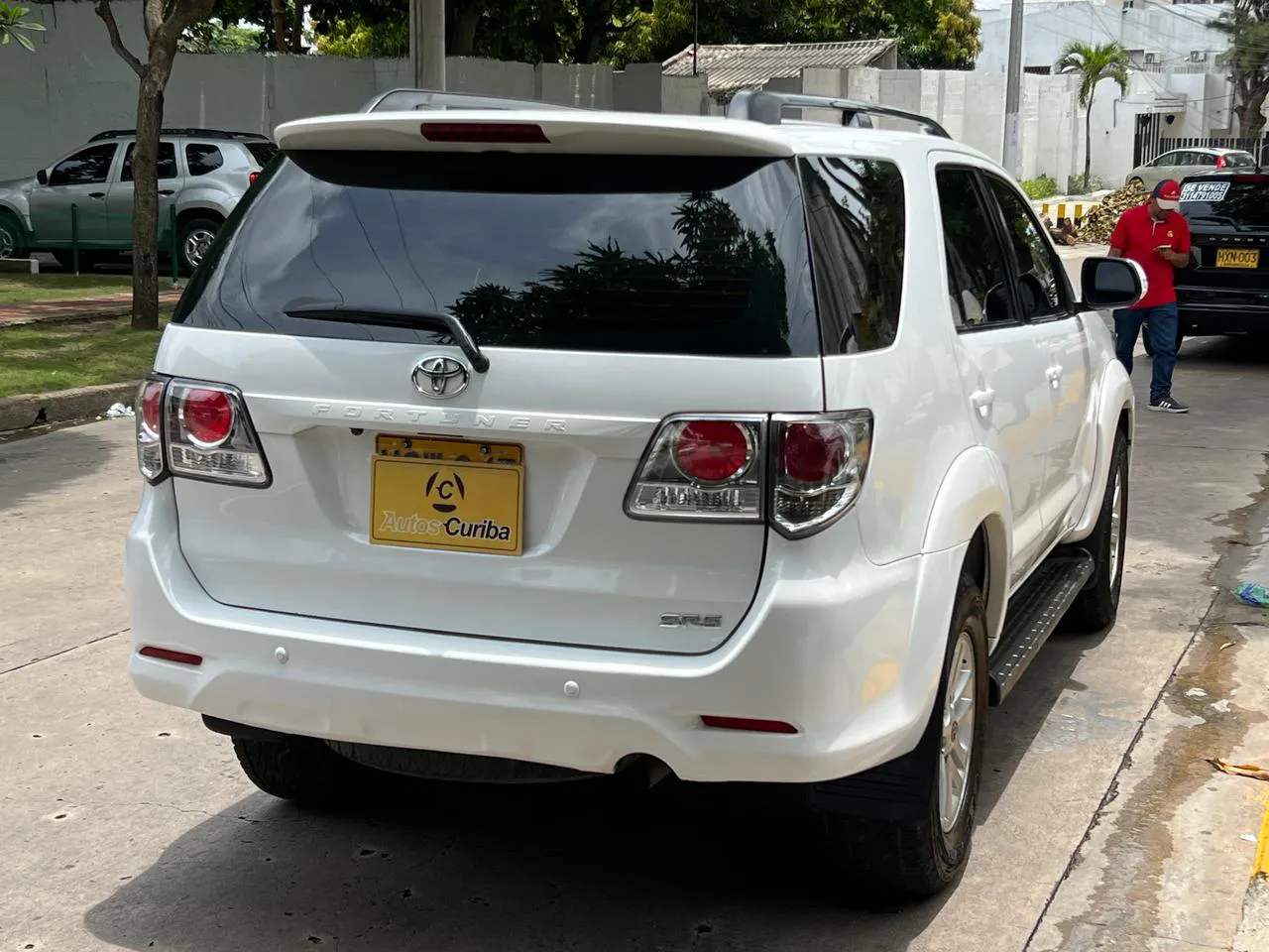 TOYOTA FORTUNER 2013