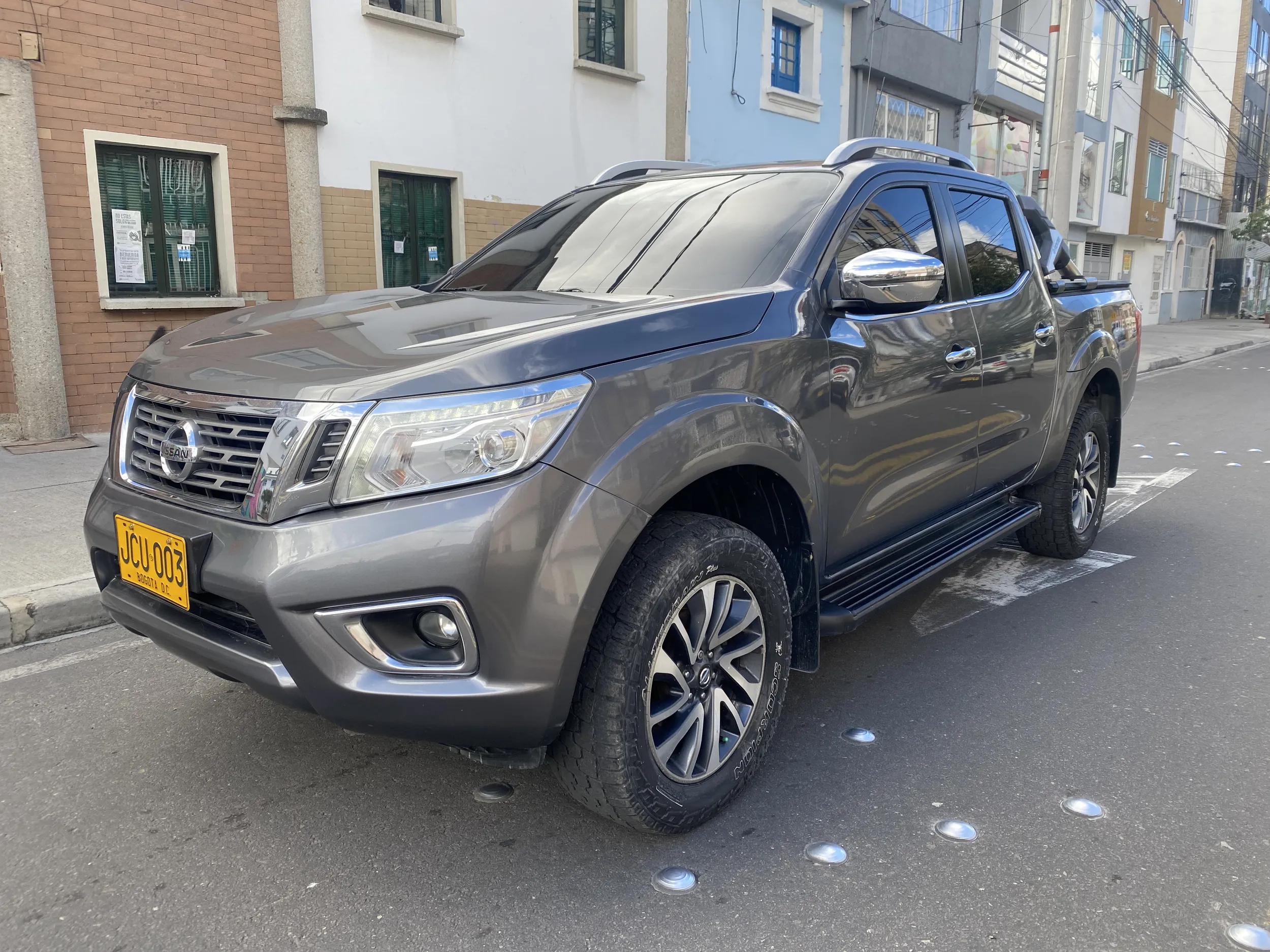 NISSAN NP300 2017