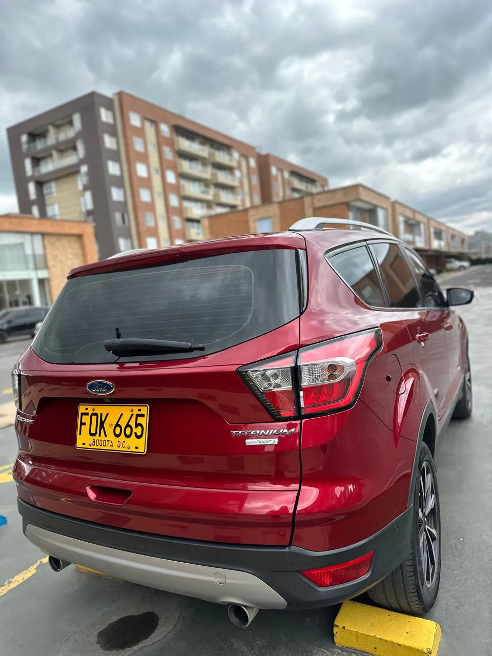 FORD ESCAPE TITANIUM 2018