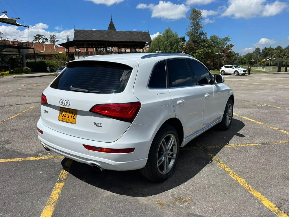 AUDI Q5 3.0 TFSI SPORT 2014