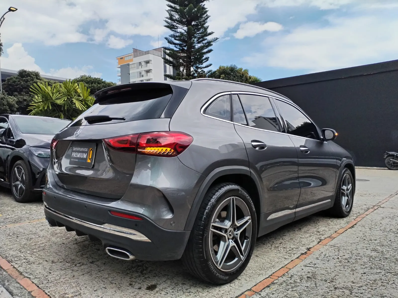 MERCEDES BENZ GLA 200 2023