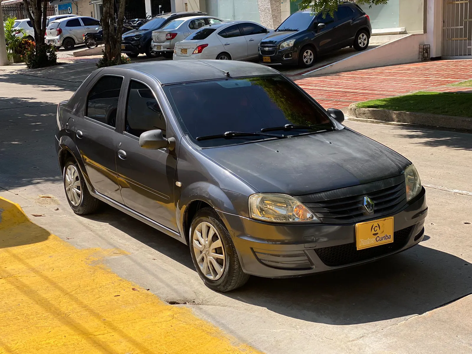 RENAULT LOGAN 2013