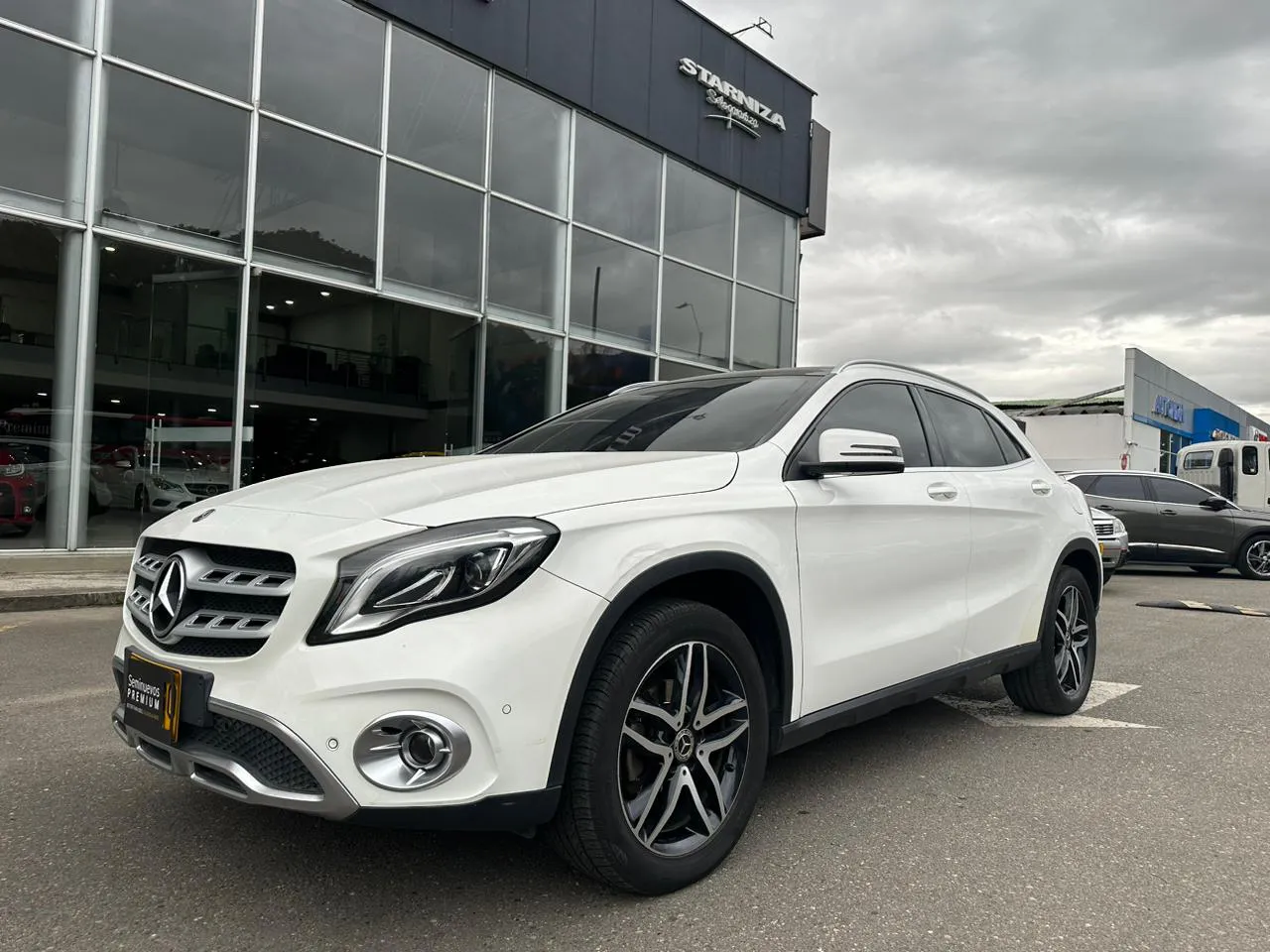 MERCEDES BENZ GLA 200 2020