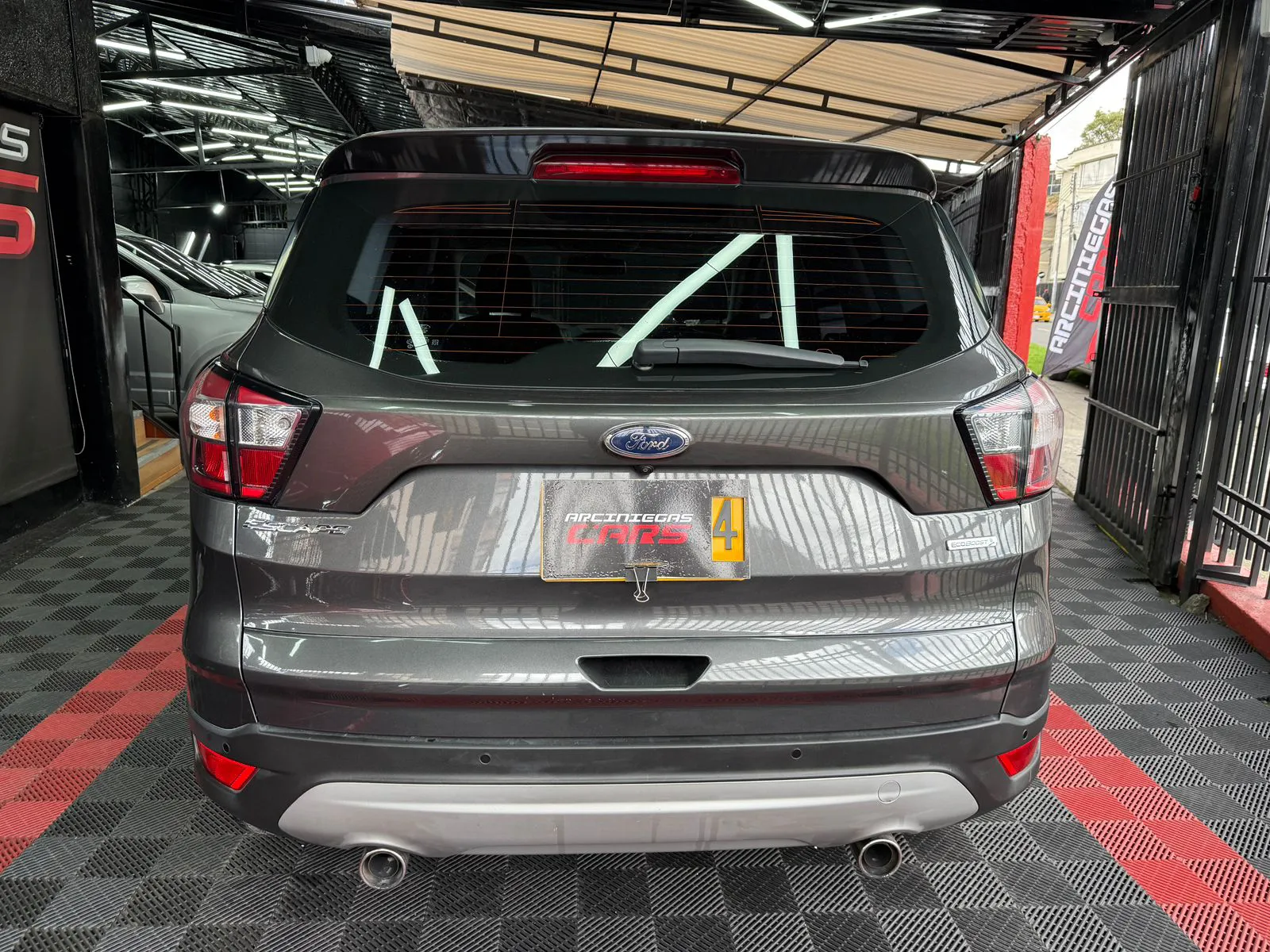 FORD ESCAPE SE 2018