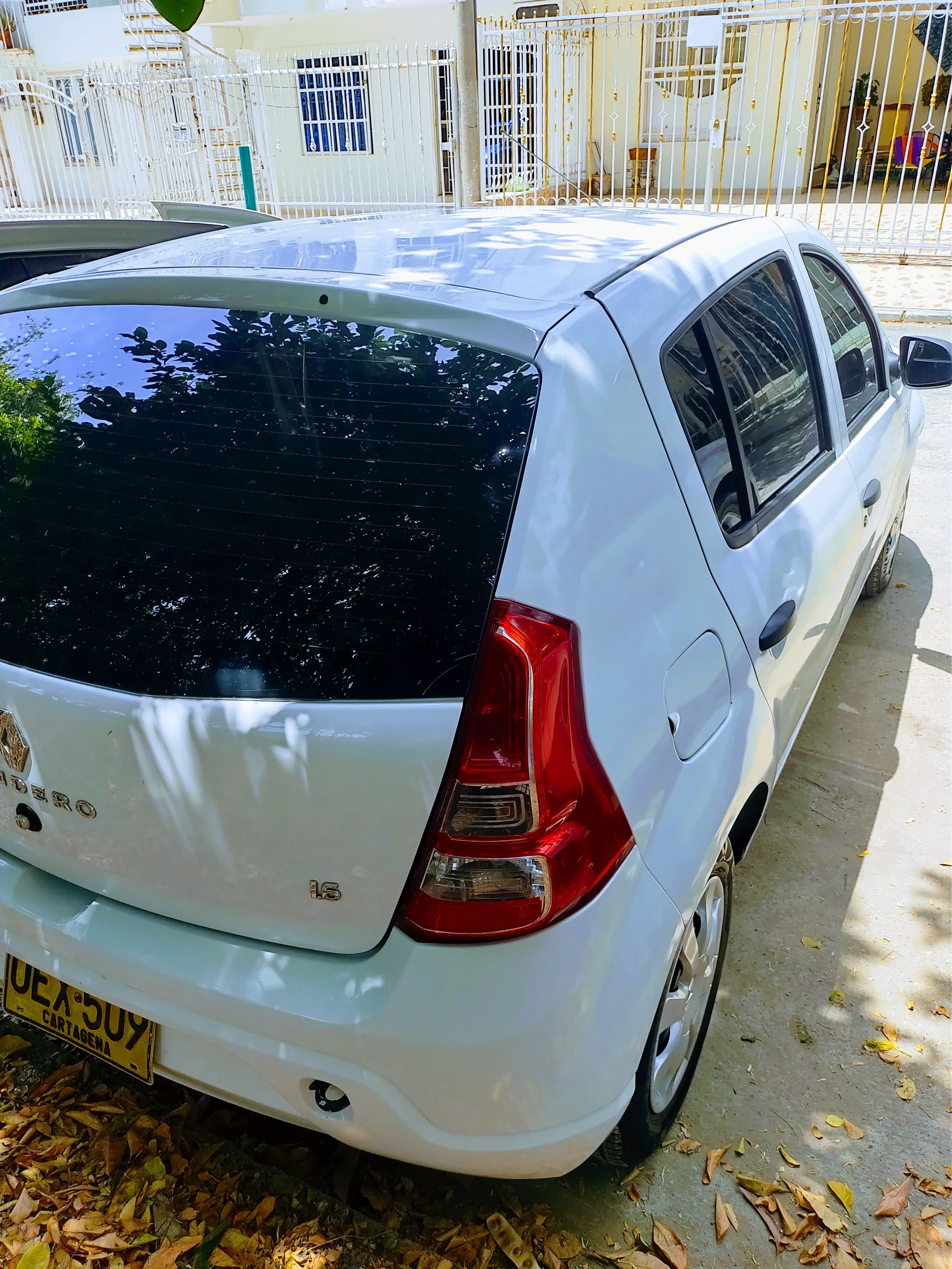 RENAULT SANDERO AUTHENTIQUE 2016