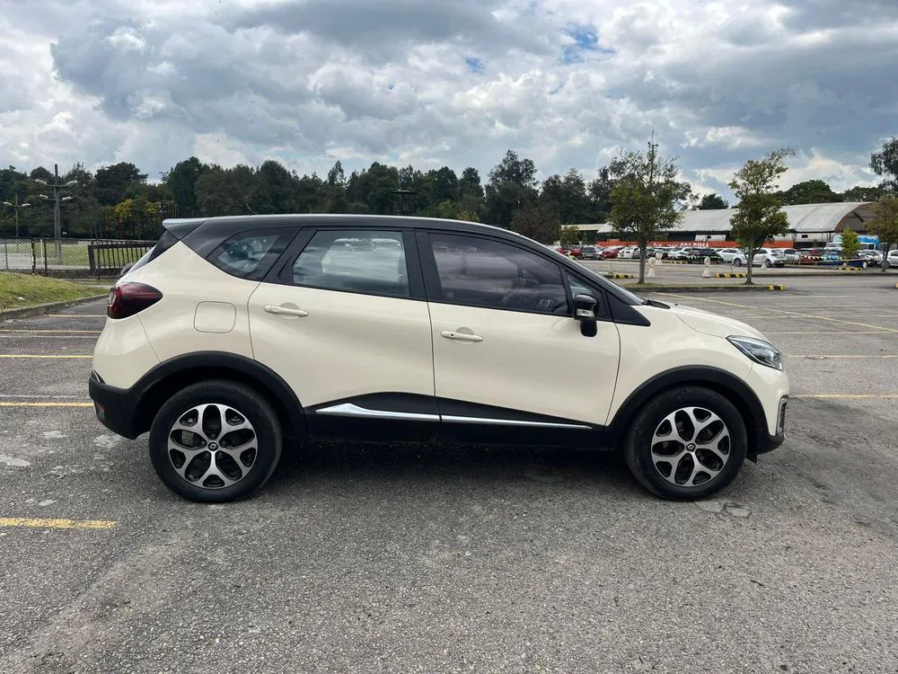 RENAULT CAPTUR INTENS 2018