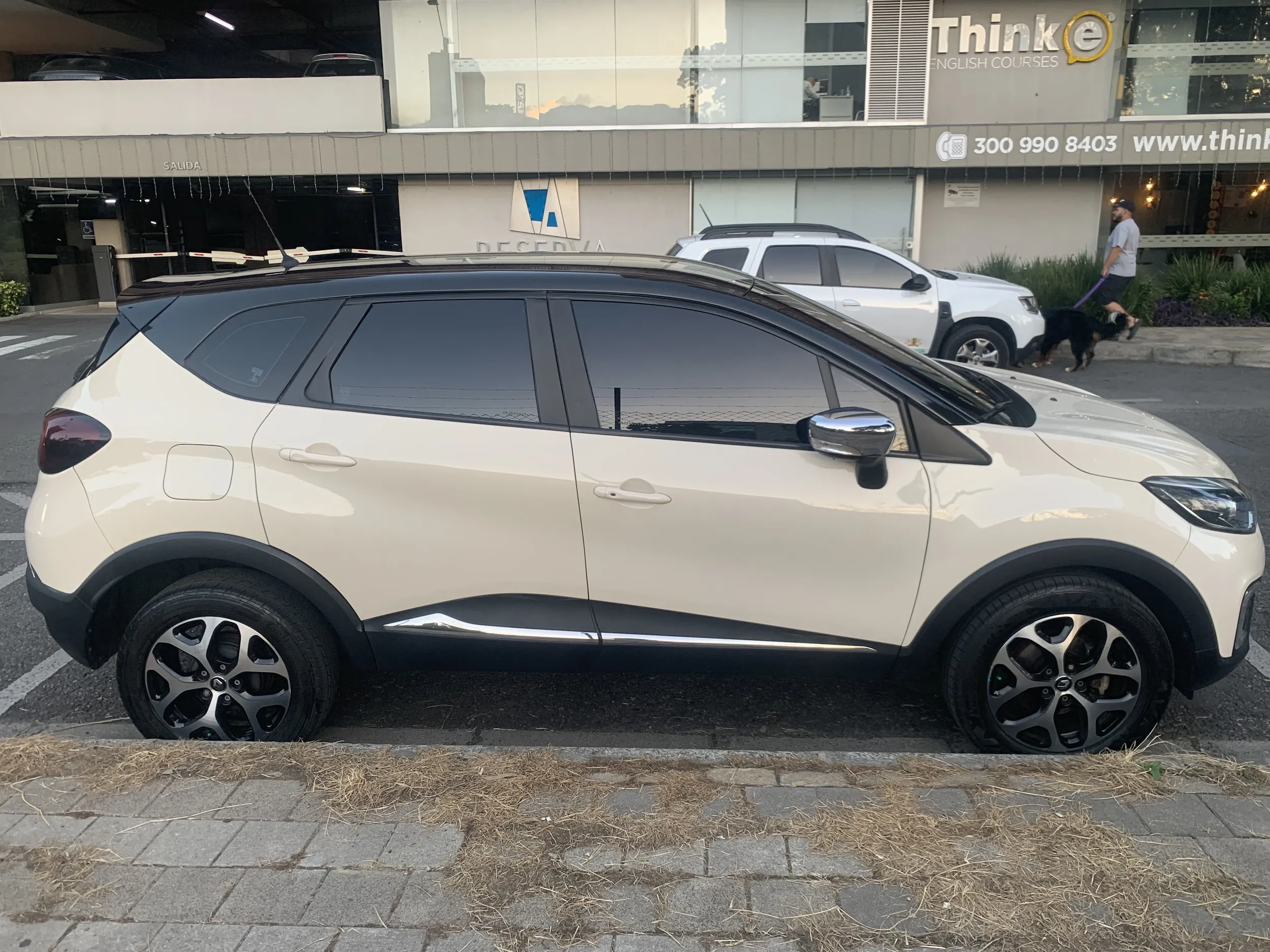 RENAULT CAPTUR CAPTUR INTENS TP 2000CC 2017