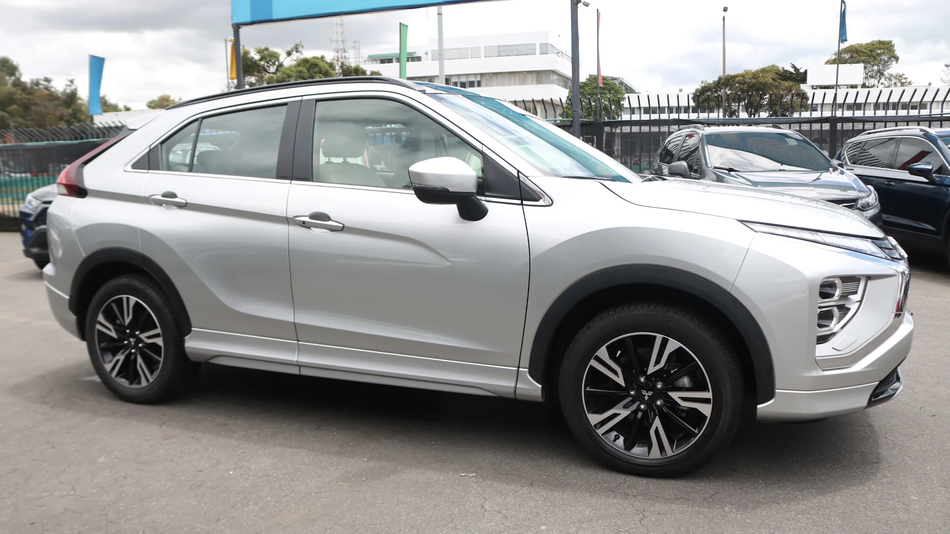 MITSUBISHI ECLIPSE CROSS FULL 2023