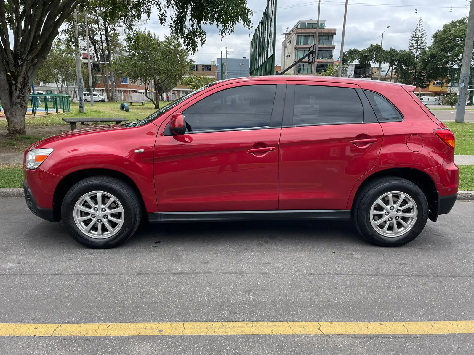 MITSUBISHI ASX GLX 2011