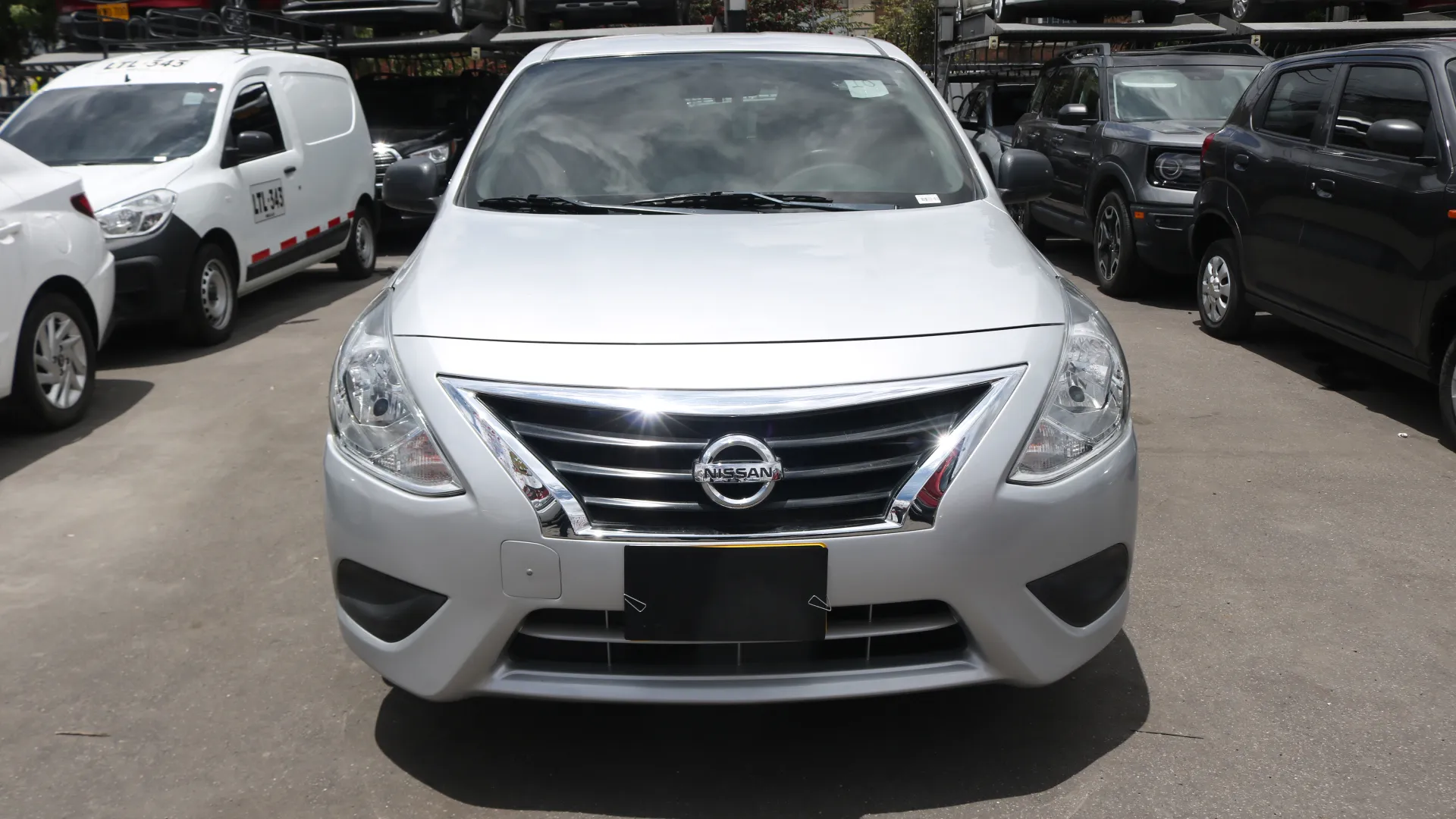 NISSAN VERSA [FL] DRIVE 2020