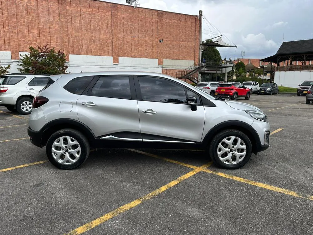 RENAULT CAPTUR ZEN 2020