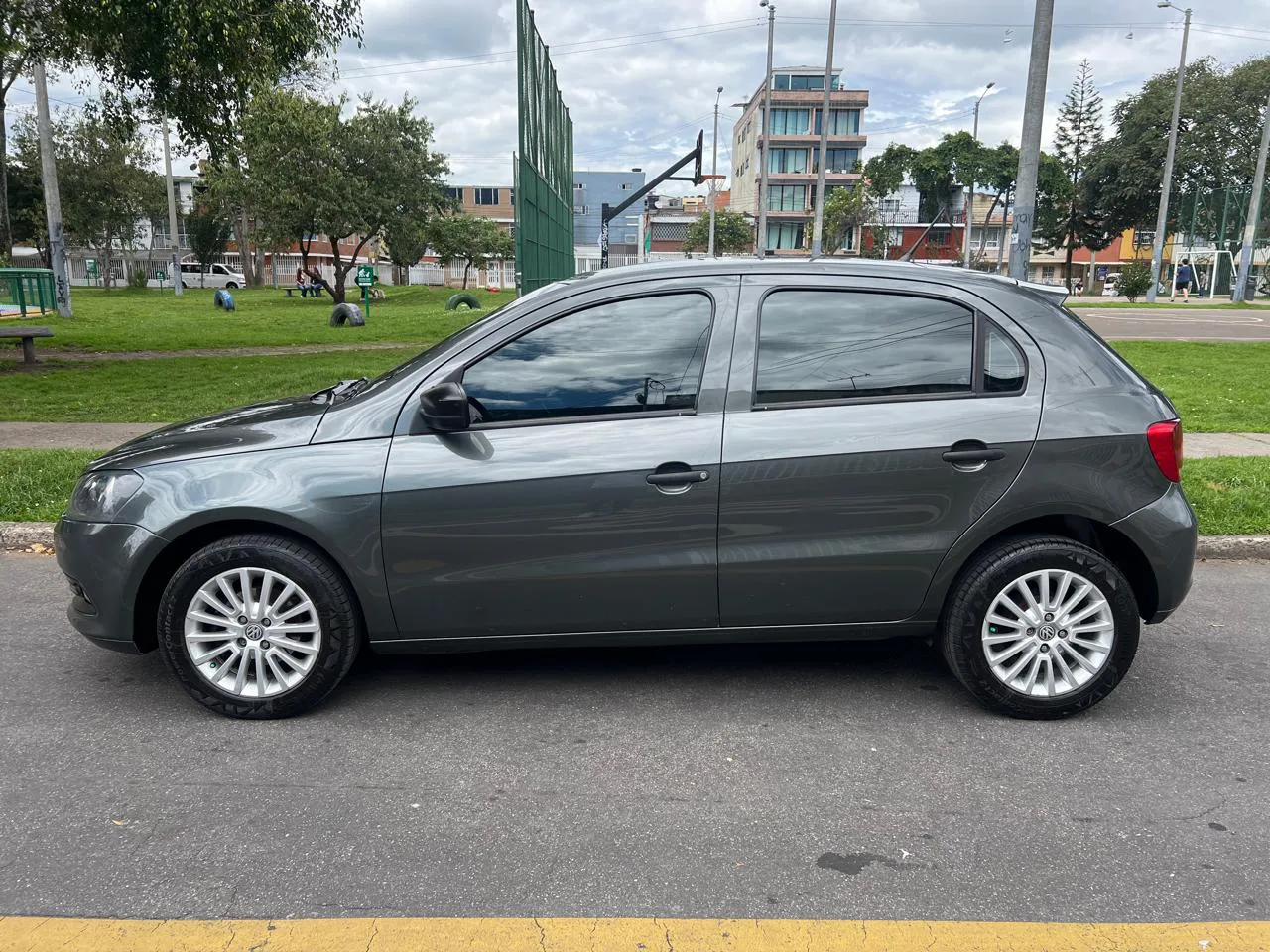 VOLKSWAGEN GOL TRENDLINE 2016