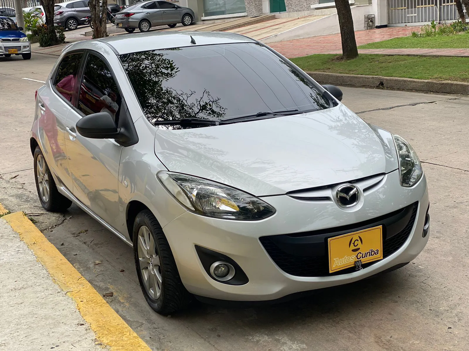 MAZDA 2 2015