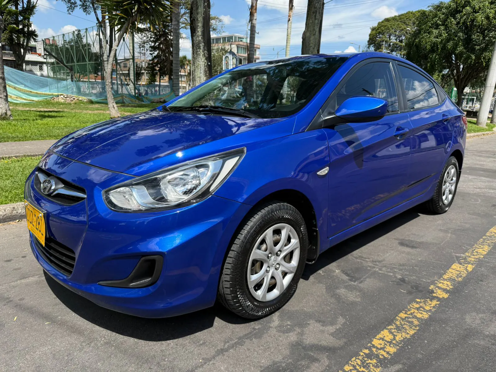 HYUNDAI Accent i25 2014