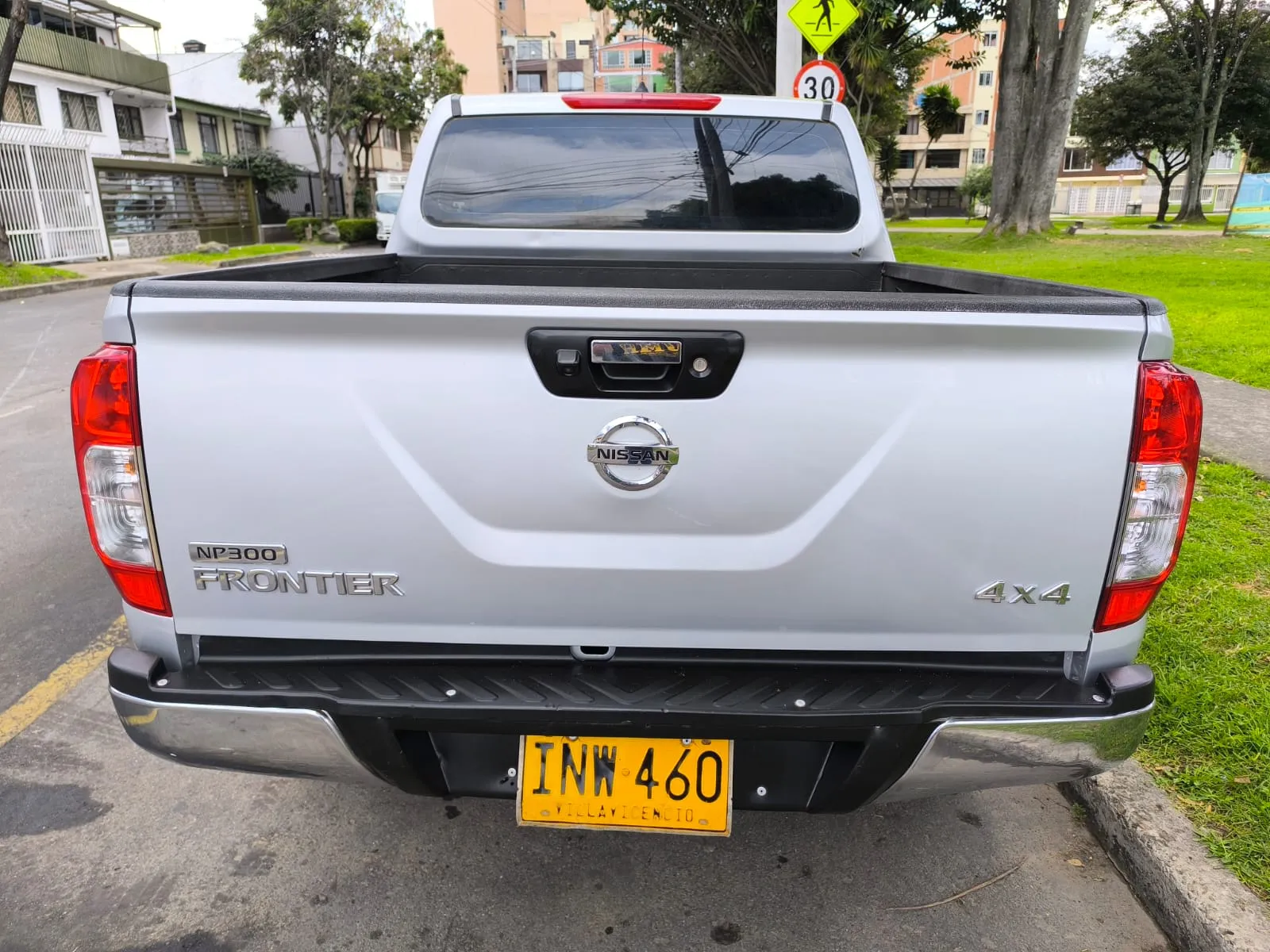 NISSAN NP 300 FRONTIER [2] 2.5L 2018