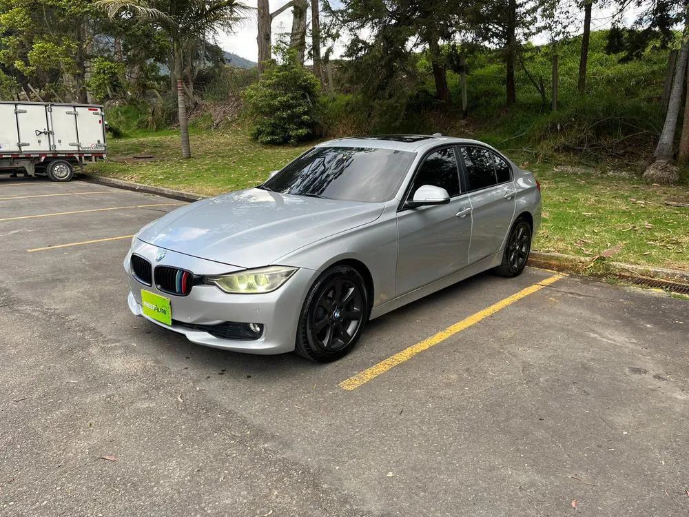 BMW 320i F30 Executive 2014