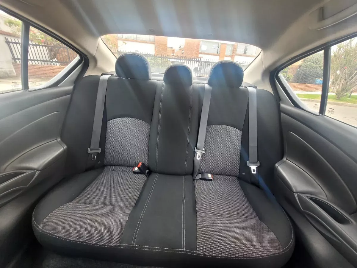 NISSAN VERSA 2019