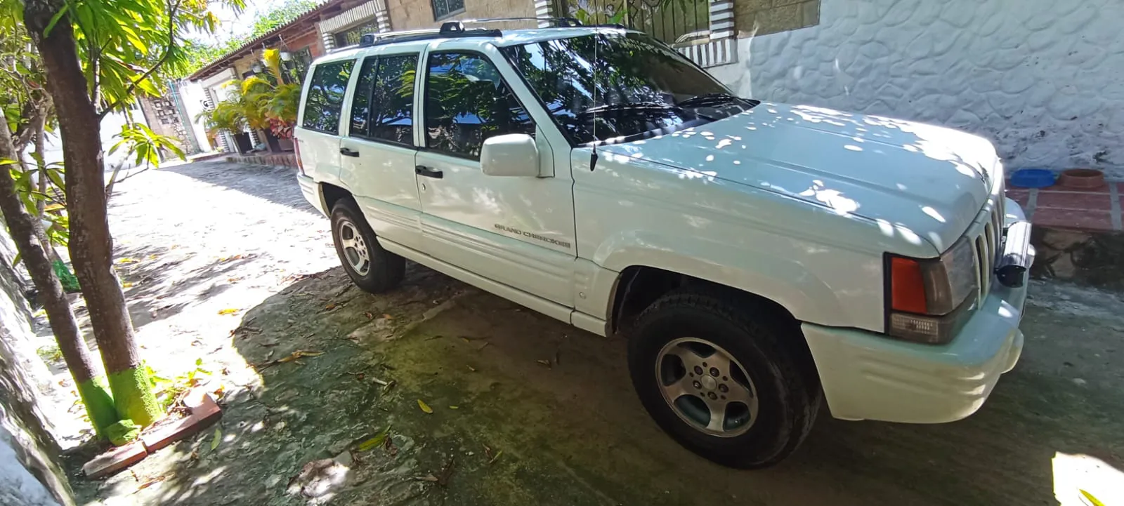 JEEP CHEROKEE 1990