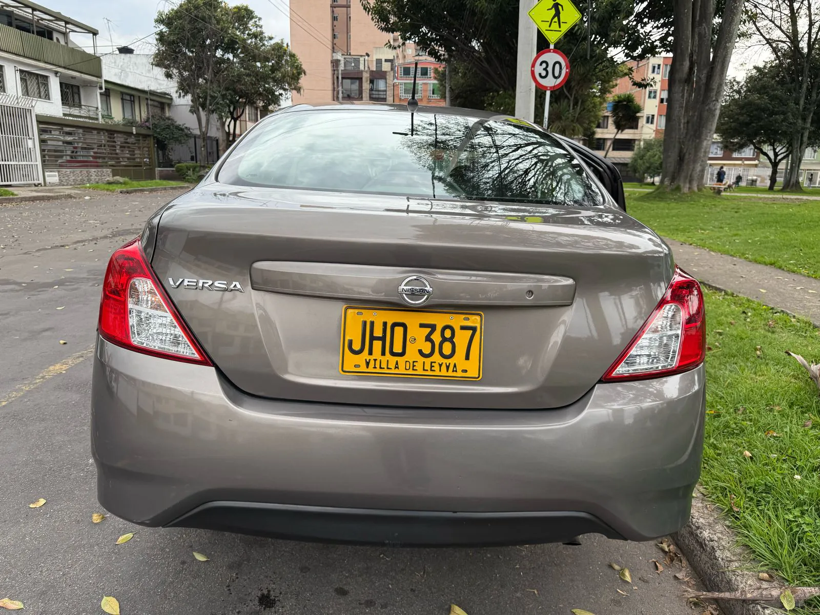 NISSAN VERSA 2019