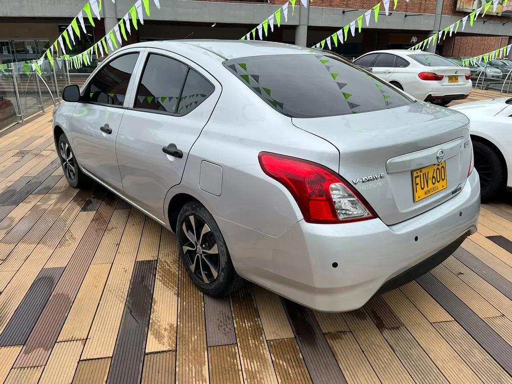 NISSAN VERSA [FL] V-DRIVE CONNECT 2022